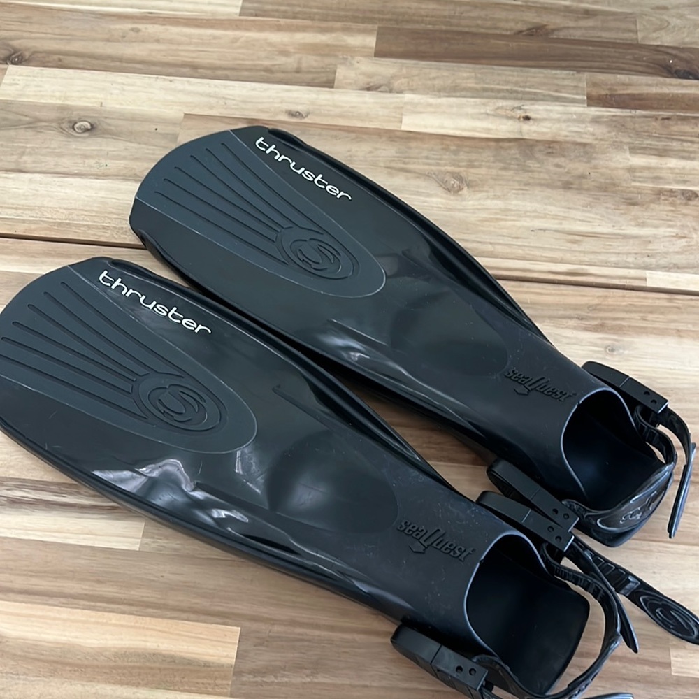SeaQuest Thruster Fins - Black size XS/S